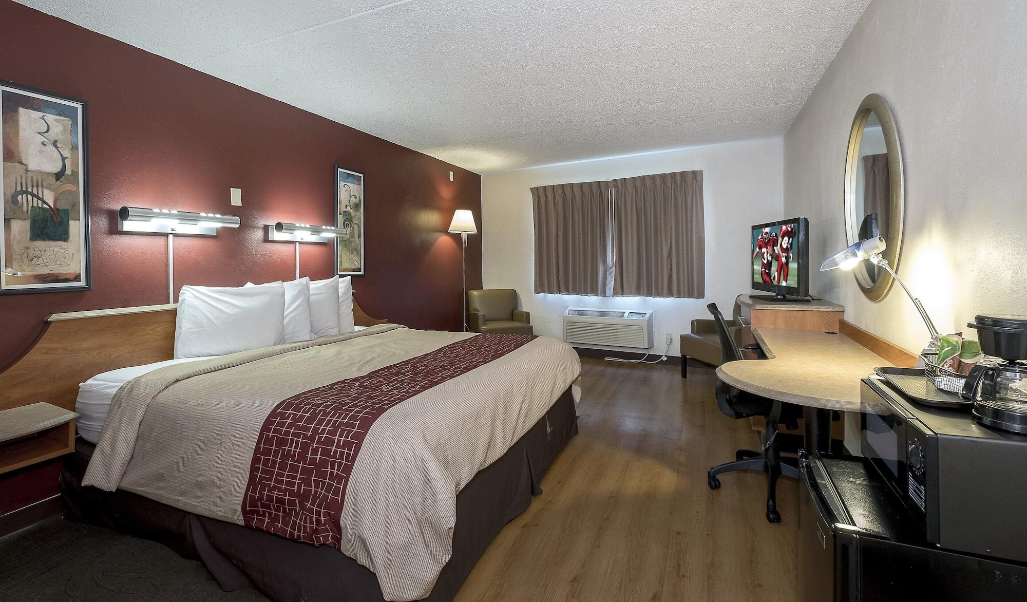 Red Roof Inn & Suites Cleveland - Elyria Extérieur photo