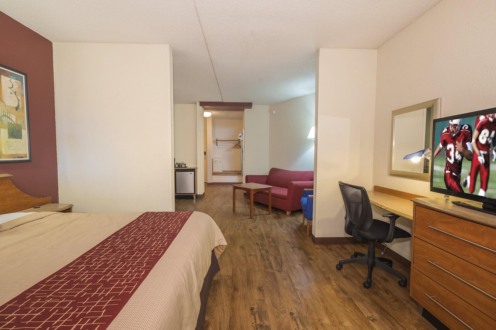 Red Roof Inn & Suites Cleveland - Elyria Extérieur photo