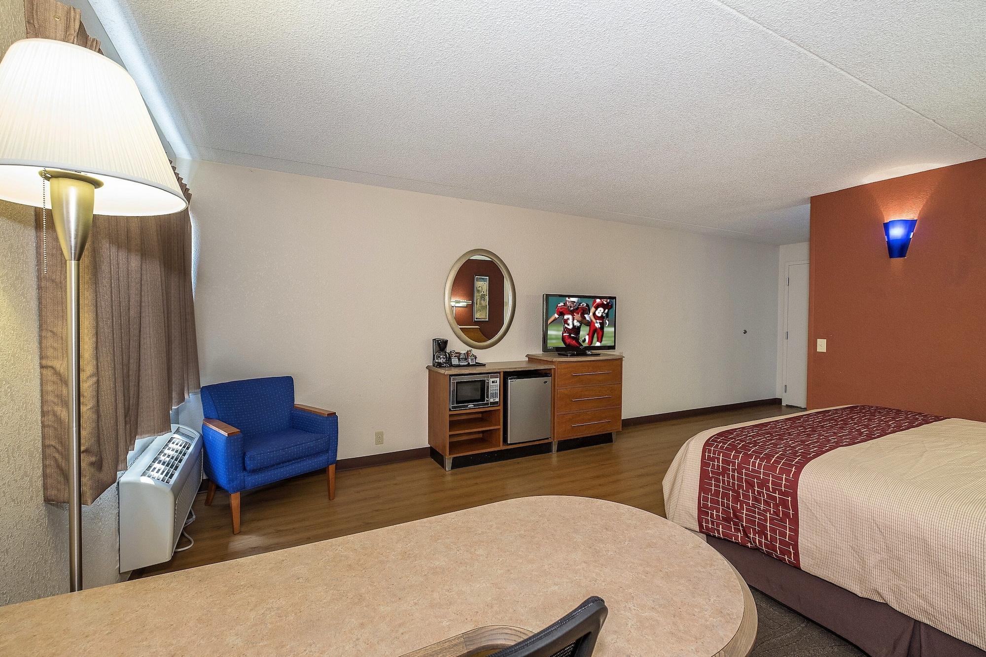 Red Roof Inn & Suites Cleveland - Elyria Extérieur photo