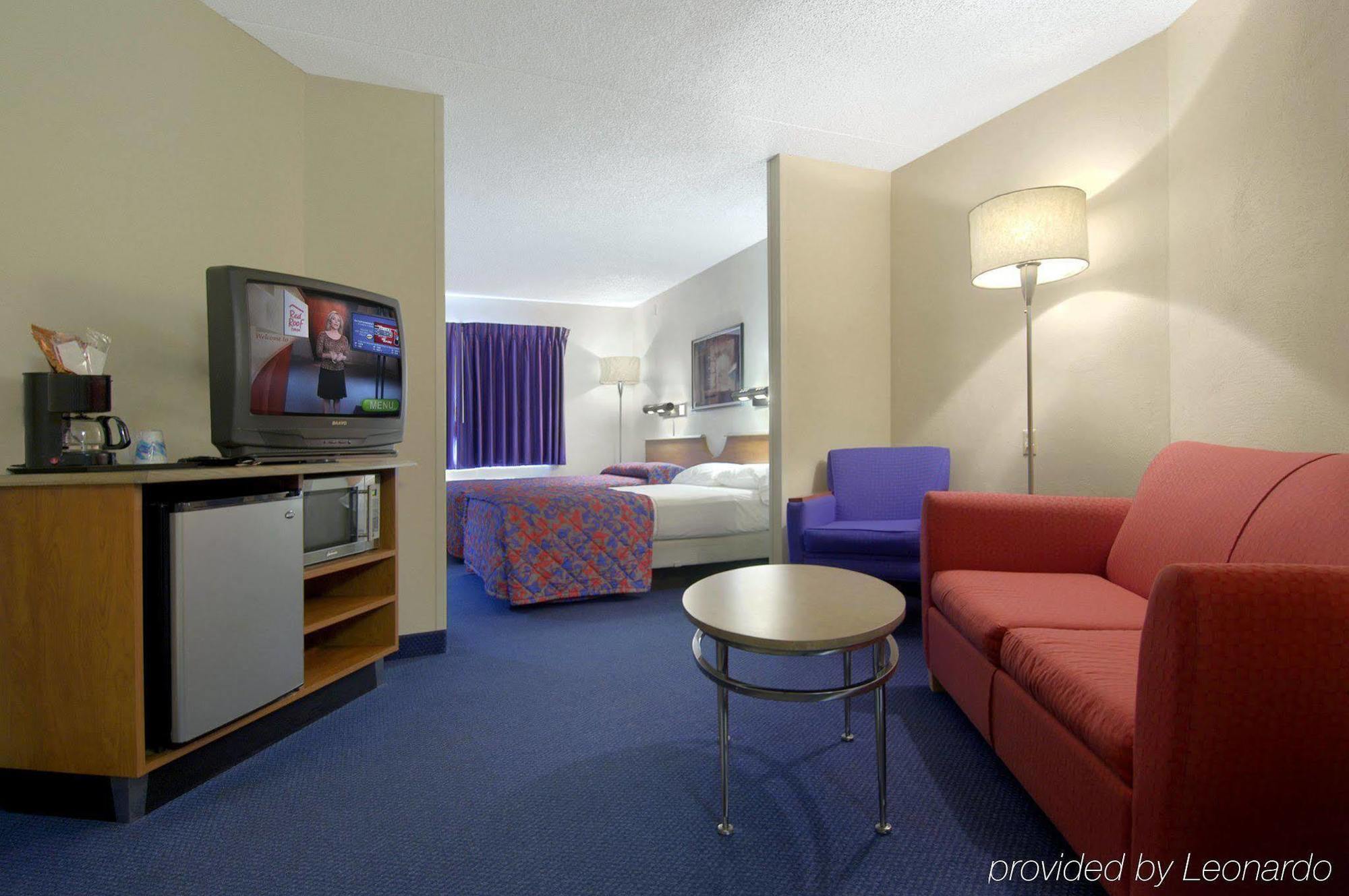 Red Roof Inn & Suites Cleveland - Elyria Extérieur photo