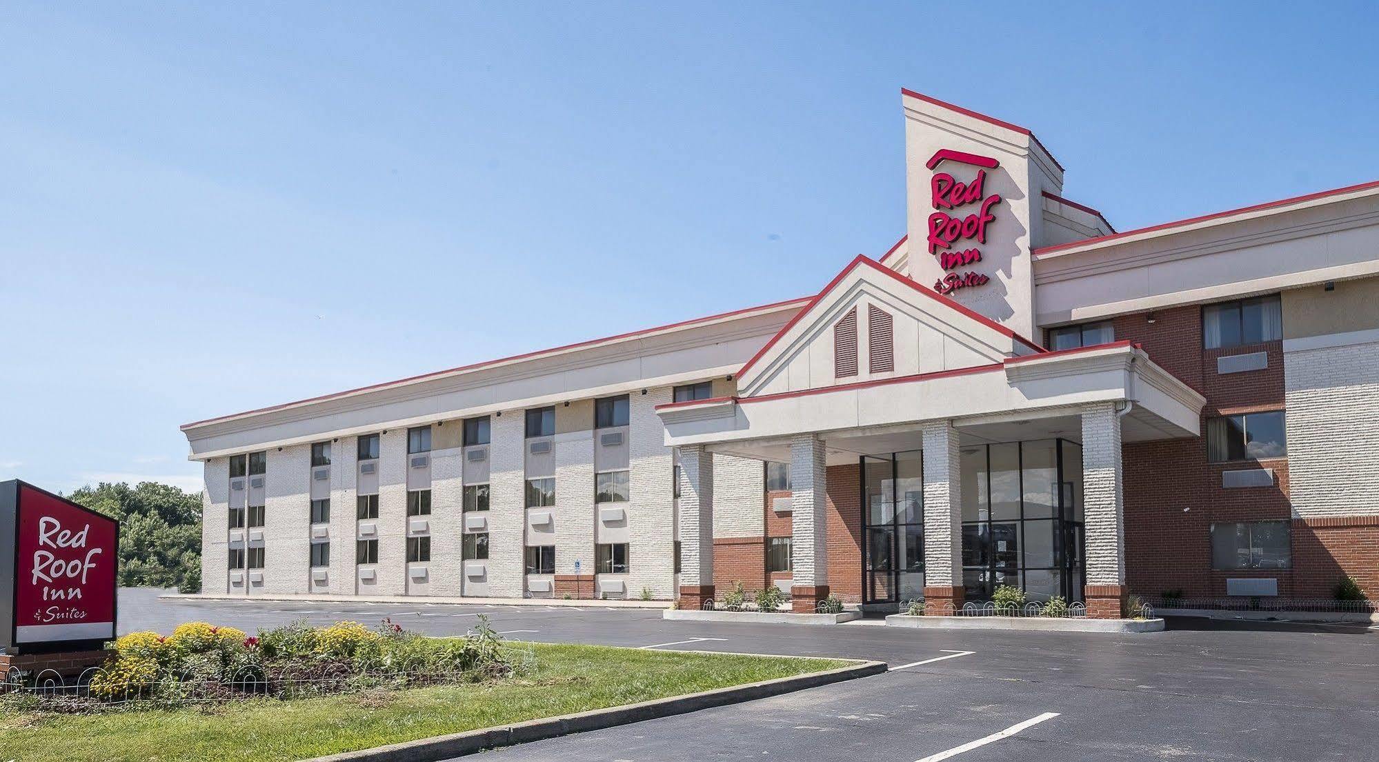 Red Roof Inn & Suites Cleveland - Elyria Extérieur photo
